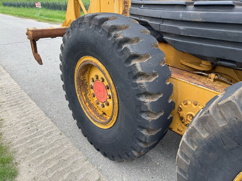 מפלסת Caterpillar 140H: תמונה 15
