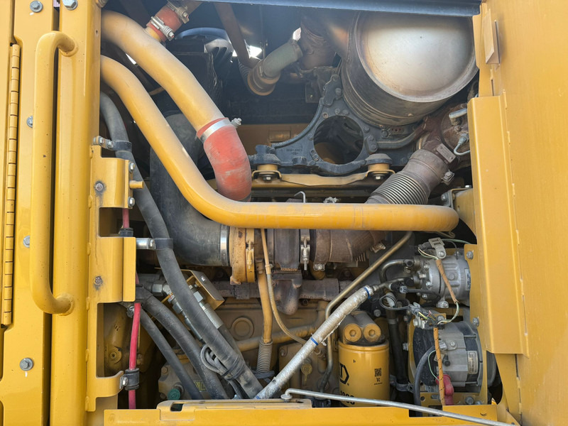 מפלסת Caterpillar 140M2 AWD: תמונה 10