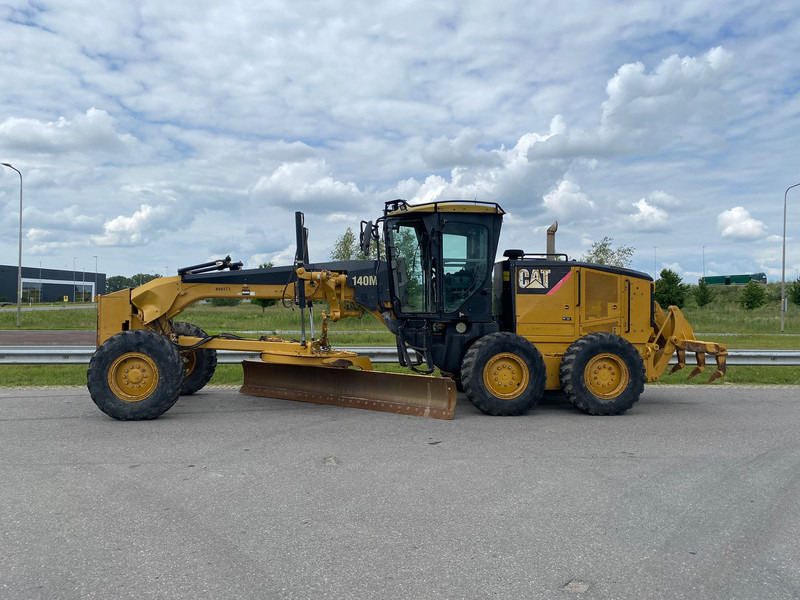 Caterpillar 140M - מפלסת: תמונה 1 Caterpillar 140M - מפלסת: תמונה 1