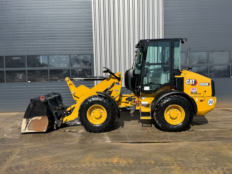 Caterpillar 908M - מעמיס גלגלים: תמונה 1 Caterpillar 908M - מעמיס גלגלים: תמונה 1