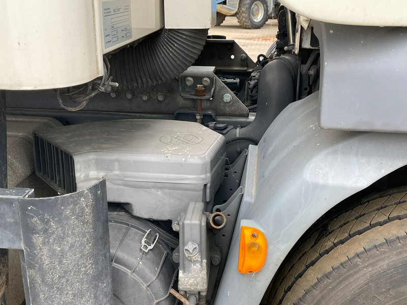 משאית תיבה DAF LF 180 FA: תמונה 13 משאית תיבה DAF LF 180 FA: תמונה 13