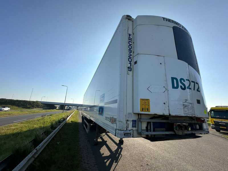 סמיטריילר עם קירור Gray and Adams Meat Hook Thermo King SLXE 400: תמונה 6 סמיטריילר עם קירור Gray and Adams Meat Hook Thermo King SLXE 400: תמונה 6