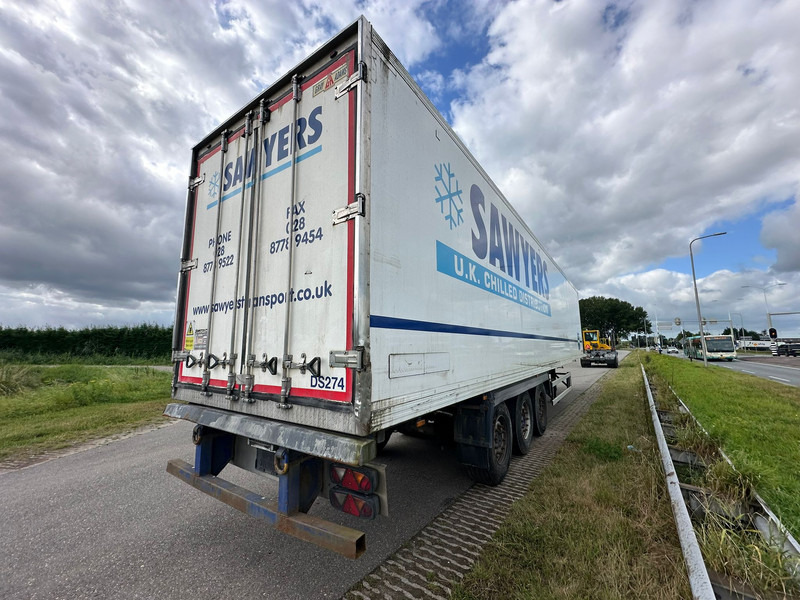 Gray and Adams Meat Hook Thermo King SLXE 400 - סמיטריילר עם קירור: תמונה 4 Gray and Adams Meat Hook Thermo King SLXE 400 - סמיטריילר עם קירור: תמונה 4