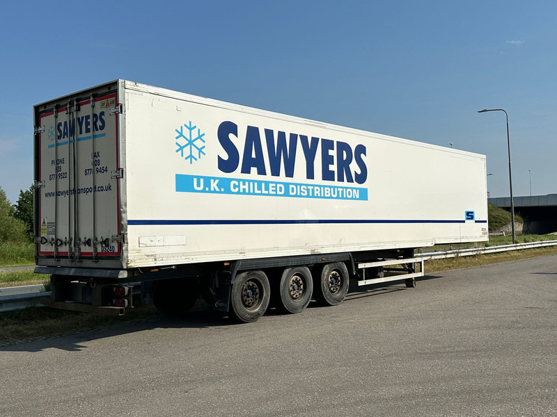 Gray and Adams Meat Hook Thermo King SLXE 400 - סמיטריילר עם קירור: תמונה 4 Gray and Adams Meat Hook Thermo King SLXE 400 - סמיטריילר עם קירור: תמונה 4