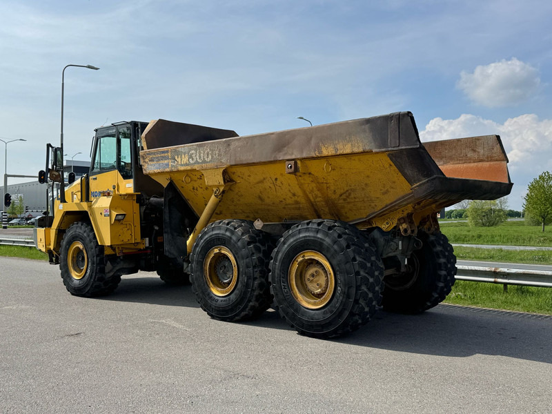 Komatsu HM300-2 - מסיר פסולת מפרקי: תמונה 3 Komatsu HM300-2 - מסיר פסולת מפרקי: תמונה 3