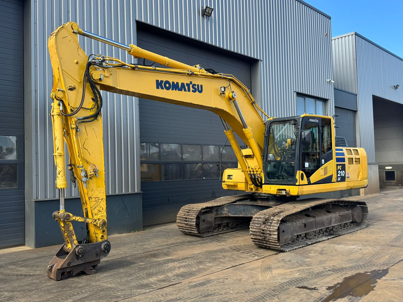 Komatsu PC210LC-10 - מחפר סורק: תמונה 2 Komatsu PC210LC-10 - מחפר סורק: תמונה 2