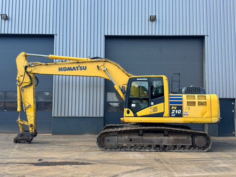 Komatsu PC210LC-10 - מחפר סורק: תמונה 1 Komatsu PC210LC-10 - מחפר סורק: תמונה 1