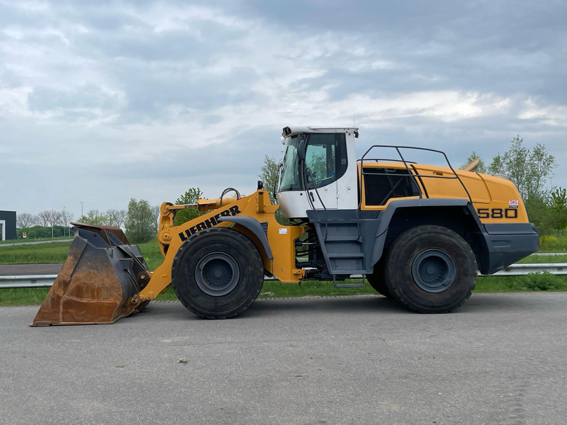 Liebherr L580 - מעמיס גלגלים: תמונה 1 Liebherr L580 - מעמיס גלגלים: תמונה 1