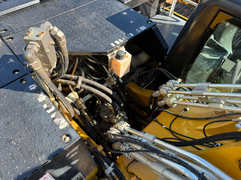 מחפר סורק Liebherr R926 NLC: תמונה 20 מחפר סורק Liebherr R926 NLC: תמונה 20