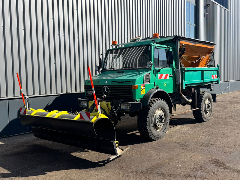 MERCEDESBENZ Unimog U1700 - מטאטא כבישים: תמונה 1 MERCEDESBENZ Unimog U1700 - מטאטא כבישים: תמונה 1