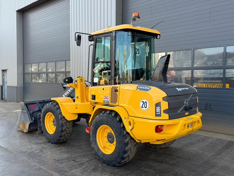 Volvo L30G - מעמיס גלגלים: תמונה 3 Volvo L30G - מעמיס גלגלים: תמונה 3