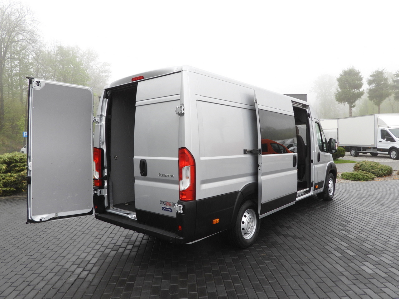 CITROEN JUMPER BOX DELIVERY VAN 7 SEATS CRUISE CONTROL LED LIGHTS AIR CONDITIONING 165HP - כלי רכב מסחרי: תמונה 3 CITROEN JUMPER BOX DELIVERY VAN 7 SEATS CRUISE CONTROL LED LIGHTS AIR CONDITIONING 165HP - כלי רכב מסחרי: תמונה 3