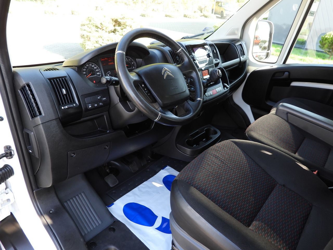 CITROEN JUMPER STAKE BODY DOUBLE CABIN DOKA 7 SEATS PNEUMATICS AIR CONDITIONING 140HP - כלי רכב מסחרי קומבי: תמונה 2 CITROEN JUMPER STAKE BODY DOUBLE CABIN DOKA 7 SEATS PNEUMATICS AIR CONDITIONING 140HP - כלי רכב מסחרי קומבי: תמונה 2