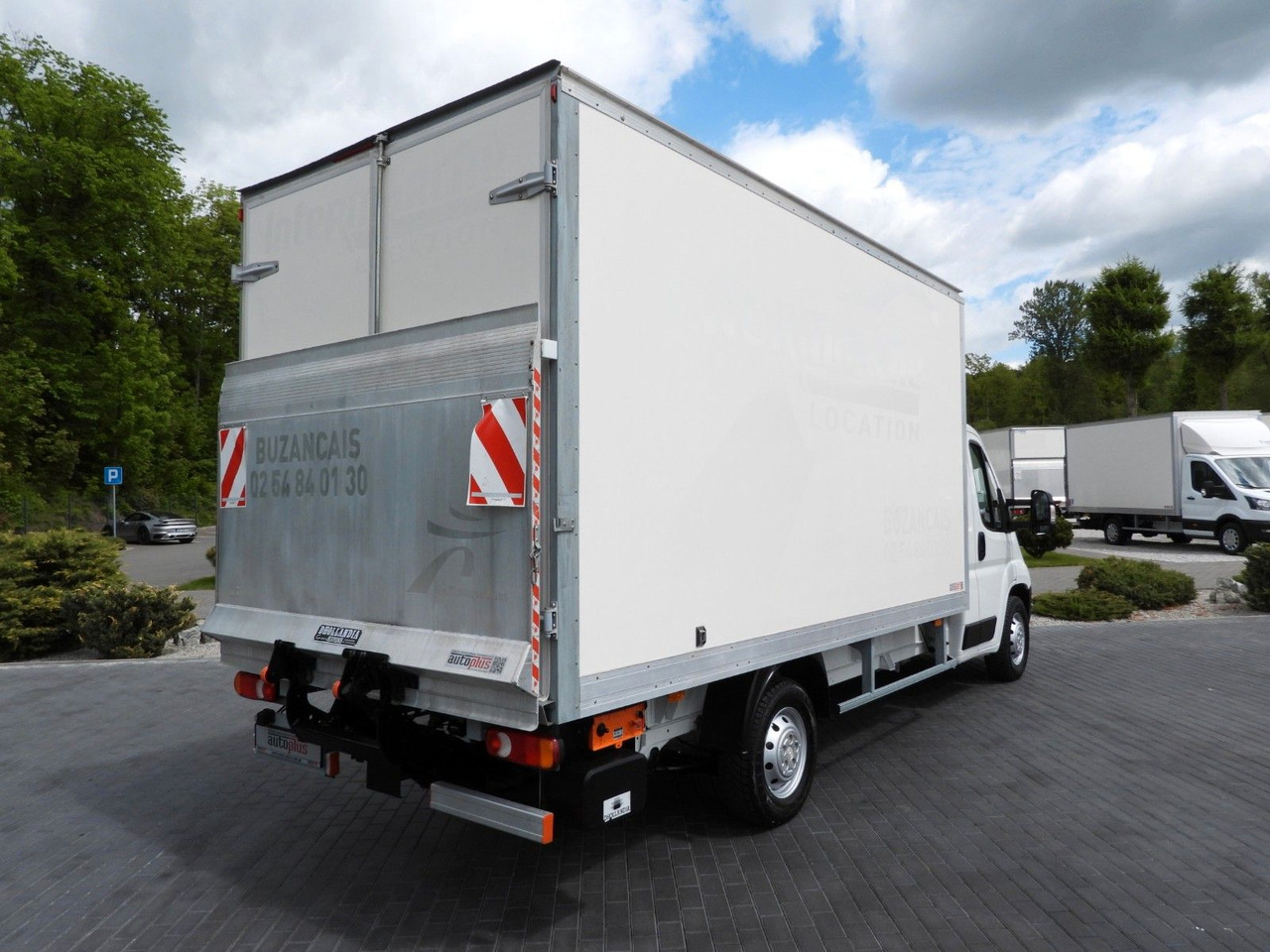 Citroën JUMPER KOFFER AUFZUG 8 PALETTEN TEMPOMAT NAVI Citroën JUMPER KOFFER AUFZUG 8 PALETTEN TEMPOMAT NAVI - כלי רכב מסחרי עם תיבה: תמונה 3 Citroën JUMPER KOFFER AUFZUG 8 PALETTEN TEMPOMAT NAVI Citroën JUMPER KOFFER AUFZUG 8 PALETTEN TEMPOMAT NAVI - כלי רכב מסחרי עם תיבה: תמונה 3