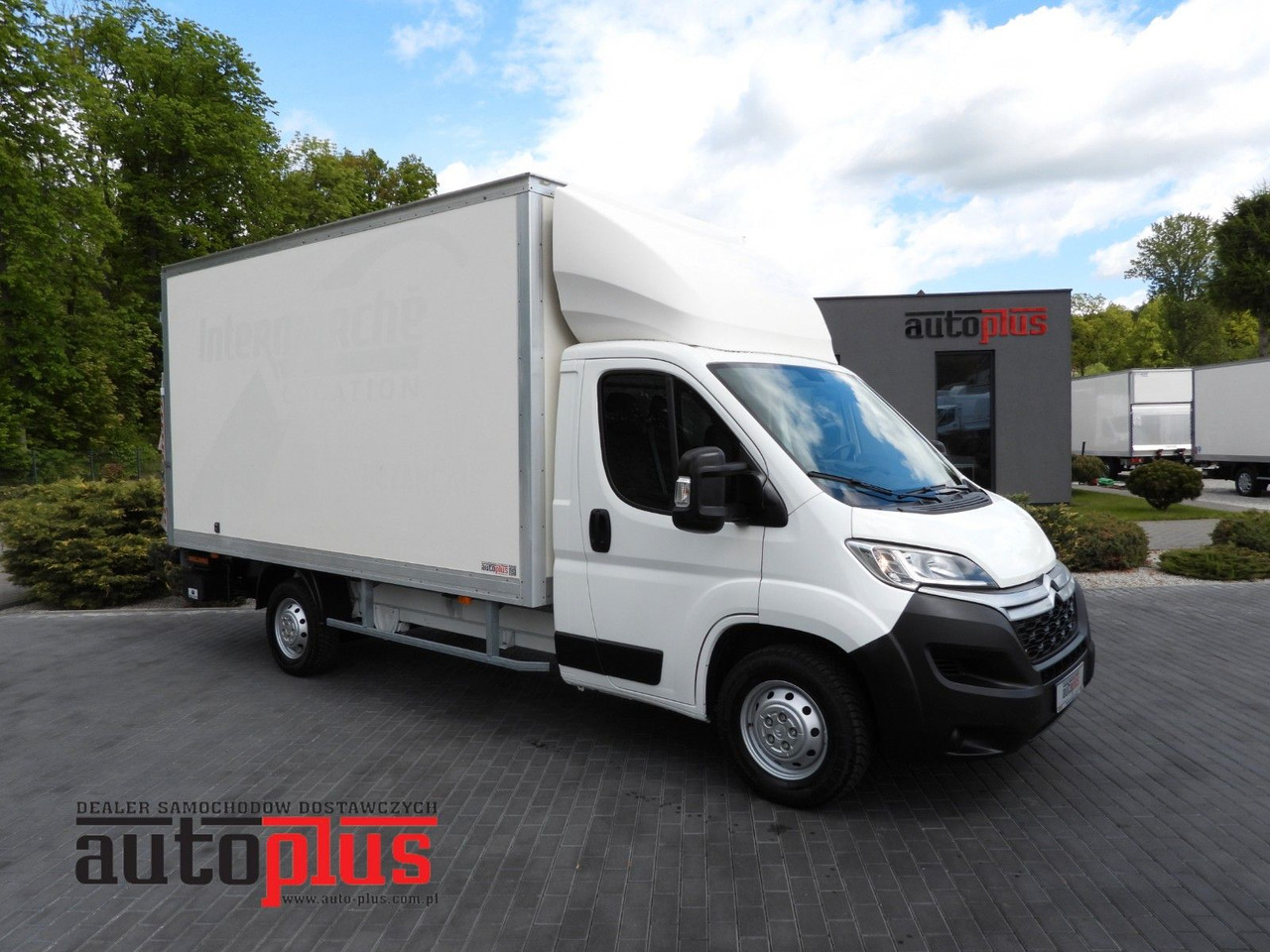 Citroën JUMPER KOFFER AUFZUG 8 PALETTEN TEMPOMAT NAVI Citroën JUMPER KOFFER AUFZUG 8 PALETTEN TEMPOMAT NAVI - כלי רכב מסחרי עם תיבה: תמונה 1 Citroën JUMPER KOFFER AUFZUG 8 PALETTEN TEMPOMAT NAVI Citroën JUMPER KOFFER AUFZUG 8 PALETTEN TEMPOMAT NAVI - כלי רכב מסחרי עם תיבה: תמונה 1