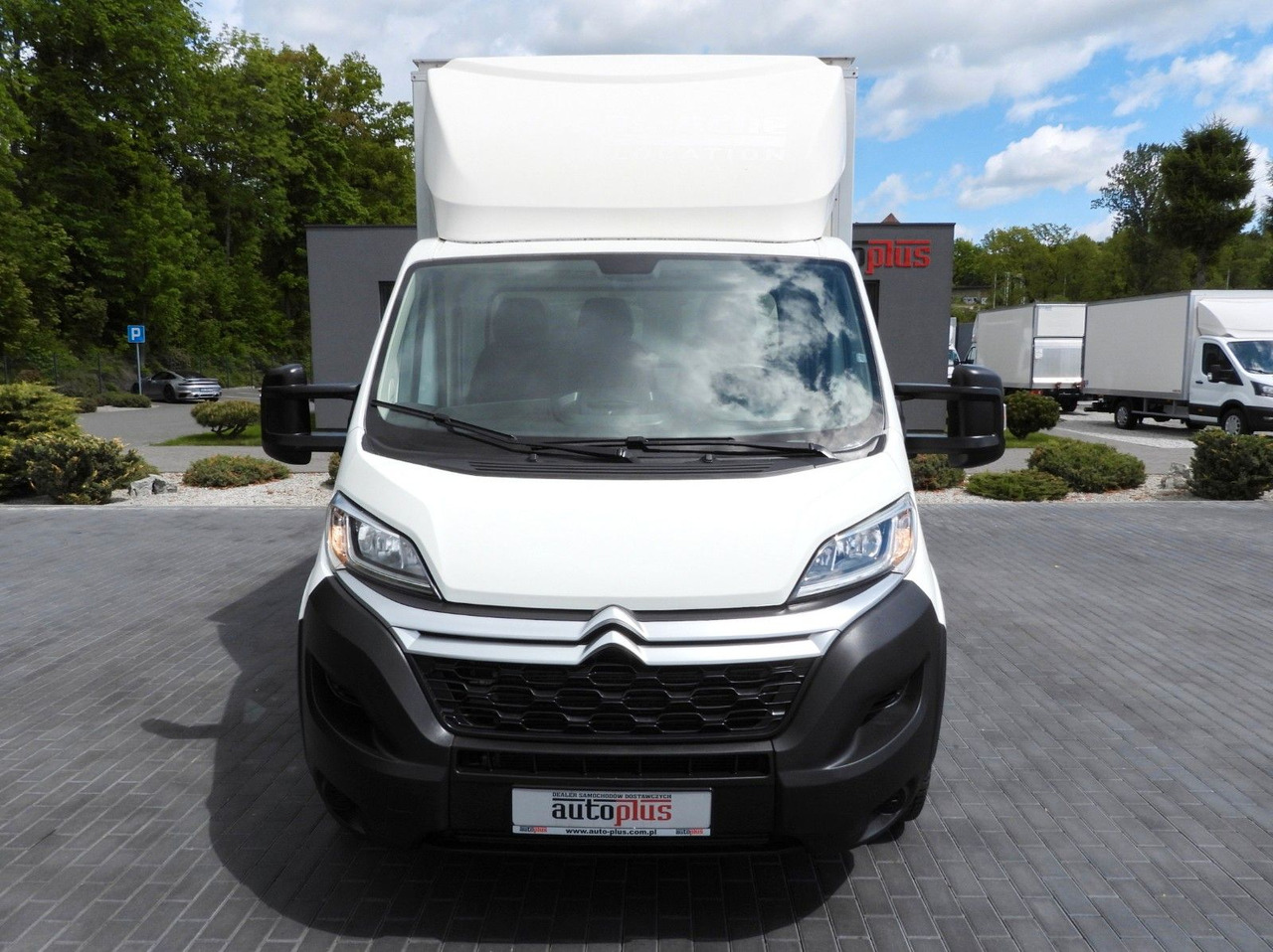 Citroën JUMPER KOFFER AUFZUG 8 PALETTEN TEMPOMAT NAVI Citroën JUMPER KOFFER AUFZUG 8 PALETTEN TEMPOMAT NAVI - כלי רכב מסחרי עם תיבה: תמונה 5 Citroën JUMPER KOFFER AUFZUG 8 PALETTEN TEMPOMAT NAVI Citroën JUMPER KOFFER AUFZUG 8 PALETTEN TEMPOMAT NAVI - כלי רכב מסחרי עם תיבה: תמונה 5