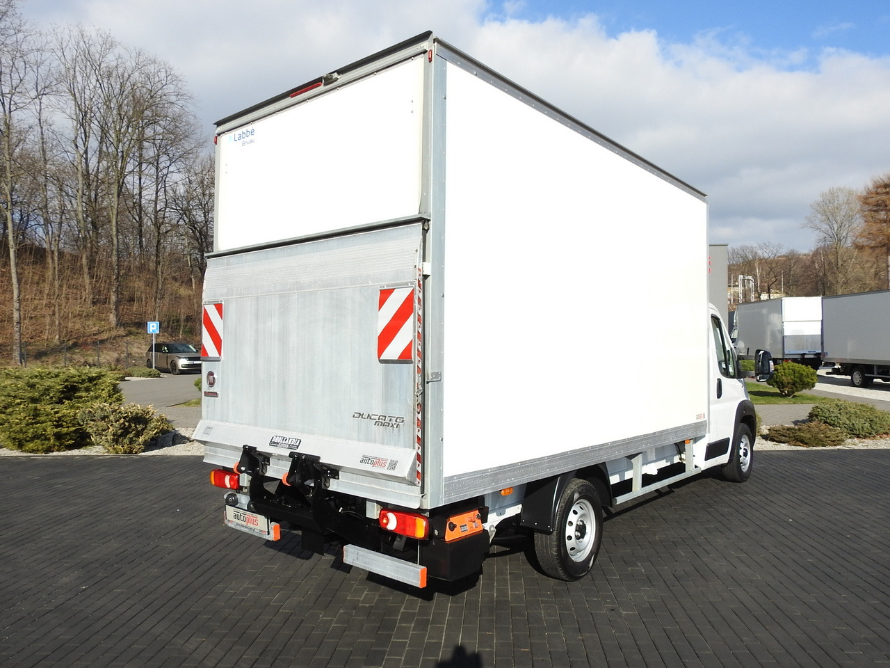FIAT DUCATO BOX LIFT 8 PALLETS CRUISE CONTROL NAVIGATION LED LIGHTS AIR CONDITIONING 130HP - כלי רכב מסחרי עם תיבה: תמונה 3 FIAT DUCATO BOX LIFT 8 PALLETS CRUISE CONTROL NAVIGATION LED LIGHTS AIR CONDITIONING 130HP - כלי רכב מסחרי עם תיבה: תמונה 3