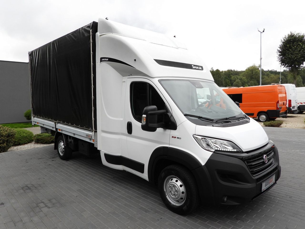 FIAT DUCATO TARPAULIN 9 PALLETS CRUISE CONTROL LED LIGHTS PNEUMATICS AIR CONDITIONING 180HP - כלי רכב מסחרי עם וילונות צד: תמונה 4 FIAT DUCATO TARPAULIN 9 PALLETS CRUISE CONTROL LED LIGHTS PNEUMATICS AIR CONDITIONING 180HP - כלי רכב מסחרי עם וילונות צד: תמונה 4