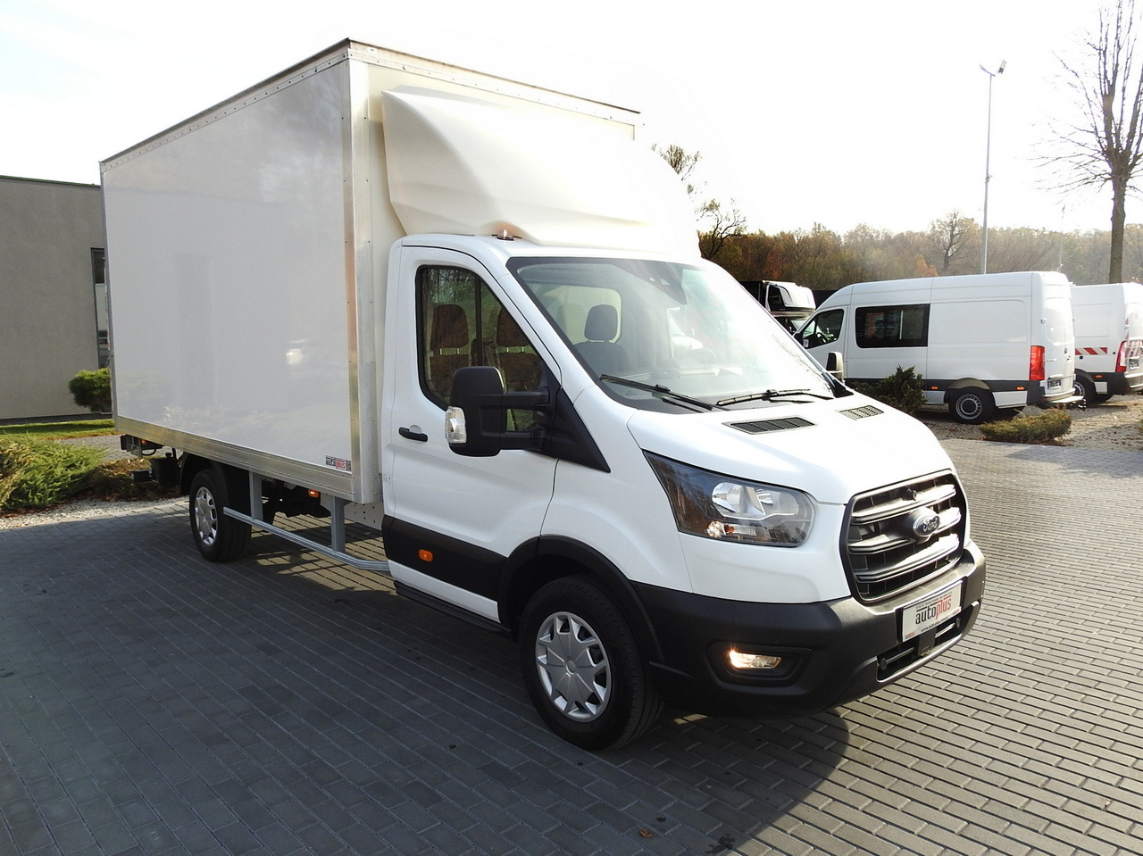 FORD TRANSIT BOX LIFT 8 PALLETS CRUISE CONTROL AIR CONDITIONING 130HP - כלי רכב מסחרי עם תיבה: תמונה 4 FORD TRANSIT BOX LIFT 8 PALLETS CRUISE CONTROL AIR CONDITIONING 130HP - כלי רכב מסחרי עם תיבה: תמונה 4
