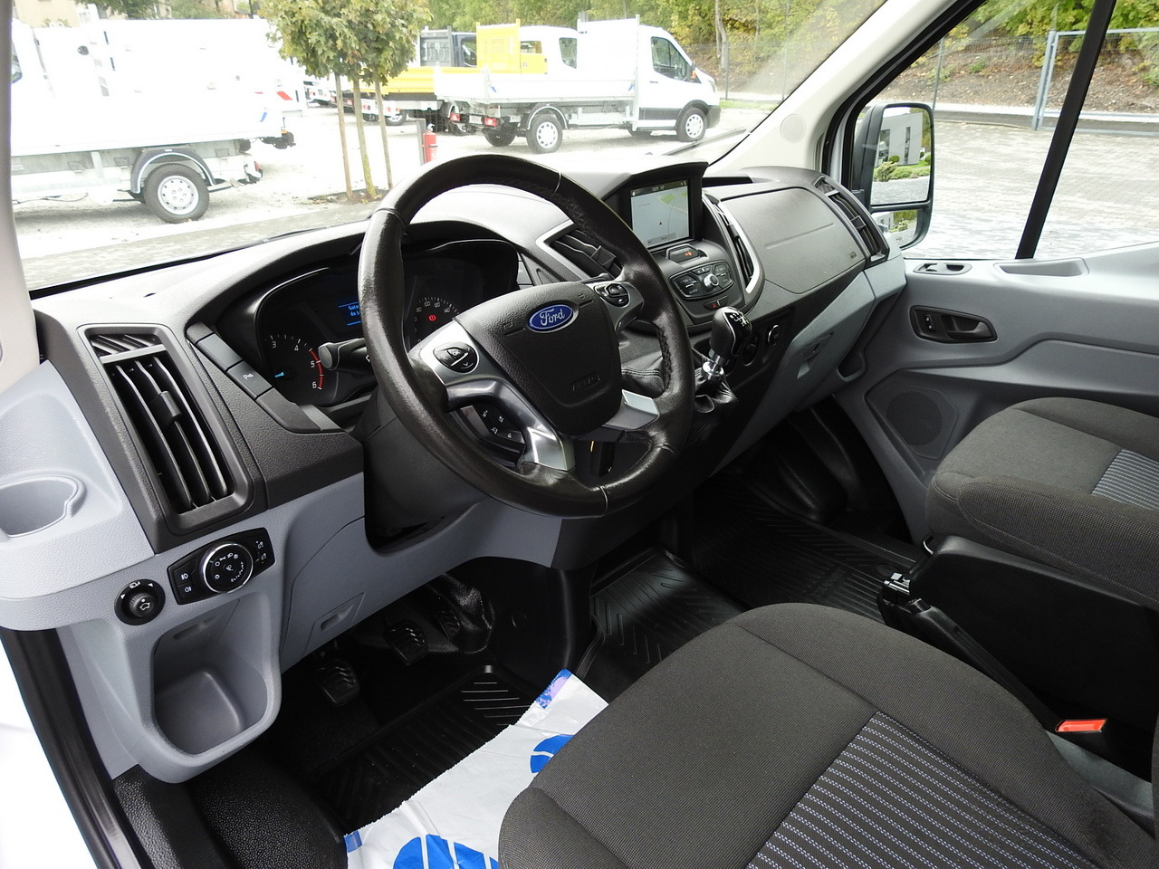 FORD TRANSIT REFRIGERATOR VAN 0*C HEATING FUNCTION POWER SUPPLY 230V CRUISE CONTROL NAVIGATION AIR CONDITIONING LED LIGHTS 130HP - כלי רכב מסחרי לקירור: תמונה 2 FORD TRANSIT REFRIGERATOR VAN 0*C HEATING FUNCTION POWER SUPPLY 230V CRUISE CONTROL NAVIGATION AIR CONDITIONING LED LIGHTS 130HP - כלי רכב מסחרי לקירור: תמונה 2