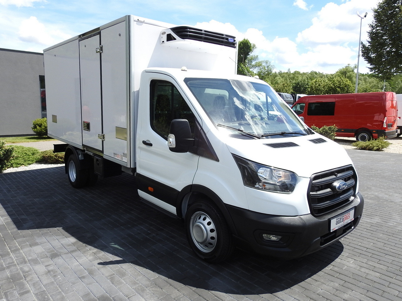 FORD TRANSIT REGRIGERATOR BOX 0*C POWER SUPPLY 230V CRUISE CONTROL AIR CONDITIONING TWIN WHEELS 170HP - כלי רכב מסחרי לקירור: תמונה 4 FORD TRANSIT REGRIGERATOR BOX 0*C POWER SUPPLY 230V CRUISE CONTROL AIR CONDITIONING TWIN WHEELS 170HP - כלי רכב מסחרי לקירור: תמונה 4