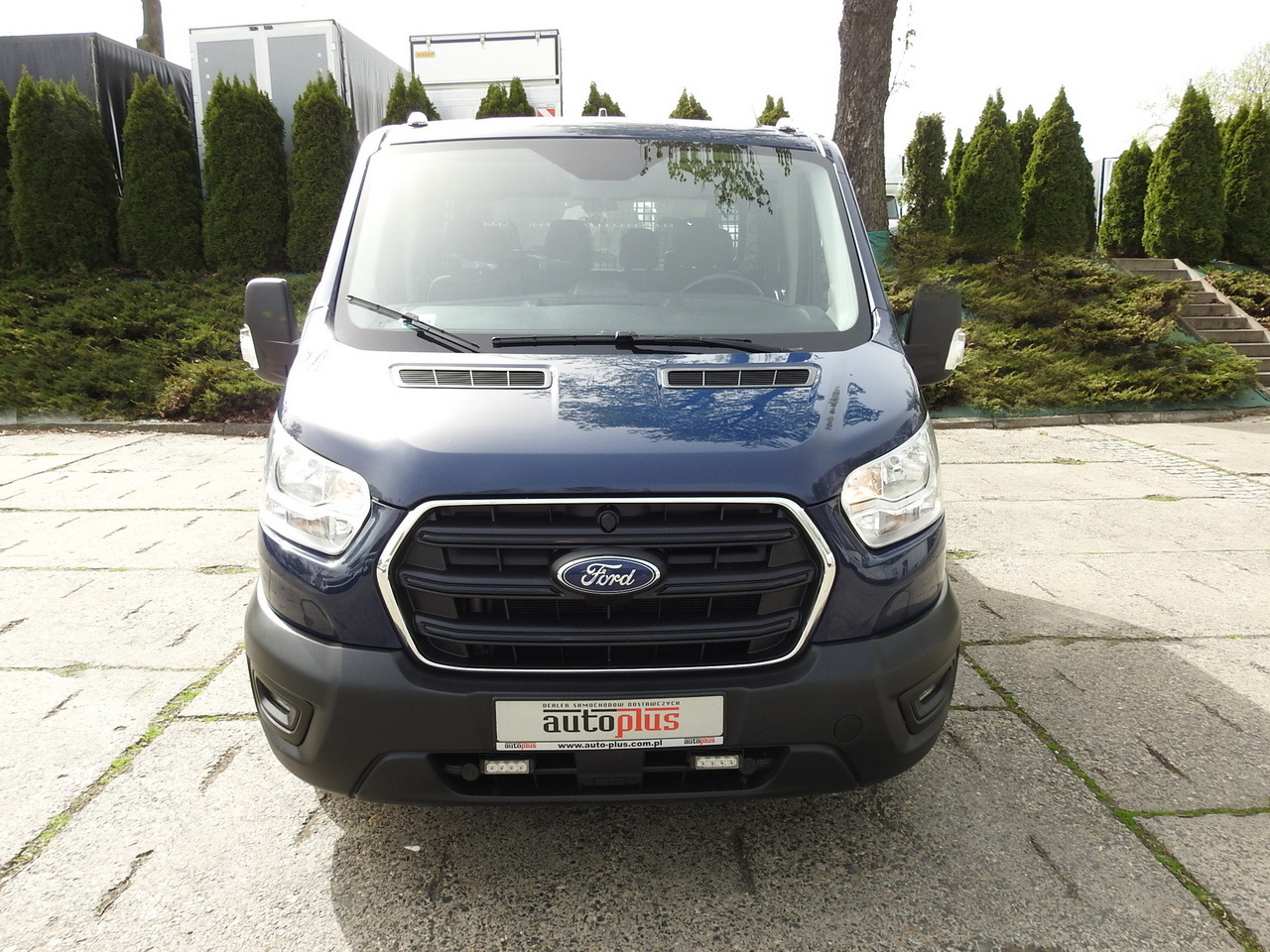 FORD TRANSIT STAKE BODY DOUBLE CABIN DOKA 7 SEATS CRUISE CONTROL AIR CONDITIONING LED LIGHTS 130HP - כלי רכב מסחרי קומבי: תמונה 5 FORD TRANSIT STAKE BODY DOUBLE CABIN DOKA 7 SEATS CRUISE CONTROL AIR CONDITIONING LED LIGHTS 130HP - כלי רכב מסחרי קומבי: תמונה 5