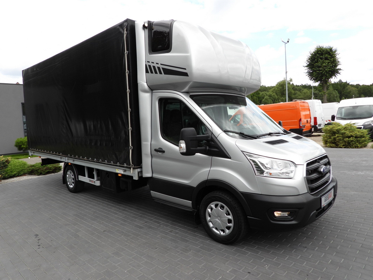FORD TRANSIT TARPAULIN 10 PALLETS WEBASTO CRUISE CONTROL LED LIGHTS PNEUMATICS AIR CONDITIONING 160HP - כלי רכב מסחרי עם וילונות צד: תמונה 4 FORD TRANSIT TARPAULIN 10 PALLETS WEBASTO CRUISE CONTROL LED LIGHTS PNEUMATICS AIR CONDITIONING 160HP - כלי רכב מסחרי עם וילונות צד: תמונה 4