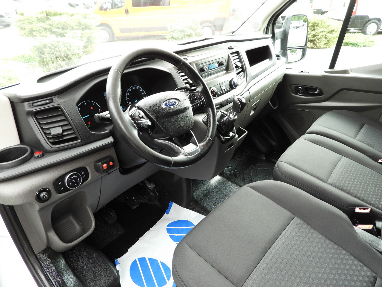 FORD TRANSIT TARPAULIN 8 PALLETS CRUISE CONTROL LED LIGHTS TWIN WHEELS AIR CONDITIONING 130HP - כלי רכב מסחרי עם וילונות צד: תמונה 2 FORD TRANSIT TARPAULIN 8 PALLETS CRUISE CONTROL LED LIGHTS TWIN WHEELS AIR CONDITIONING 130HP - כלי רכב מסחרי עם וילונות צד: תמונה 2