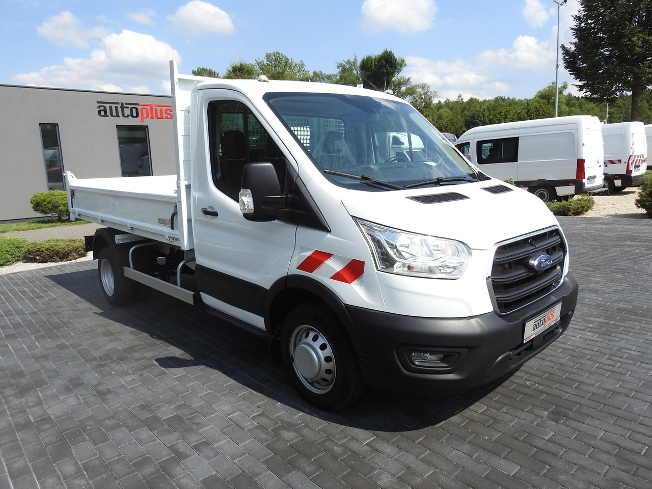 FORD TRANSIT TIPPER CRUISE CONTROL AIR CONDITIONING TWIN WHEELS 170HP - כלי רכב מסחרי מזהיר: תמונה 4 FORD TRANSIT TIPPER CRUISE CONTROL AIR CONDITIONING TWIN WHEELS 170HP - כלי רכב מסחרי מזהיר: תמונה 4
