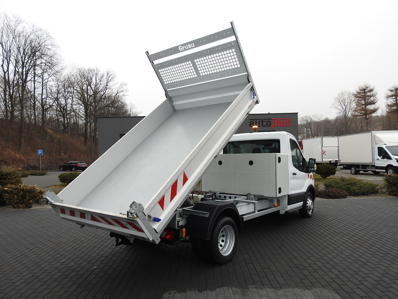 FORD TRANSIT TIPPER CRUISE CONTROL AIR CONDITIONING TWIN WHEELS 170HP - כלי רכב מסחרי מזהיר: תמונה 3 FORD TRANSIT TIPPER CRUISE CONTROL AIR CONDITIONING TWIN WHEELS 170HP - כלי רכב מסחרי מזהיר: תמונה 3