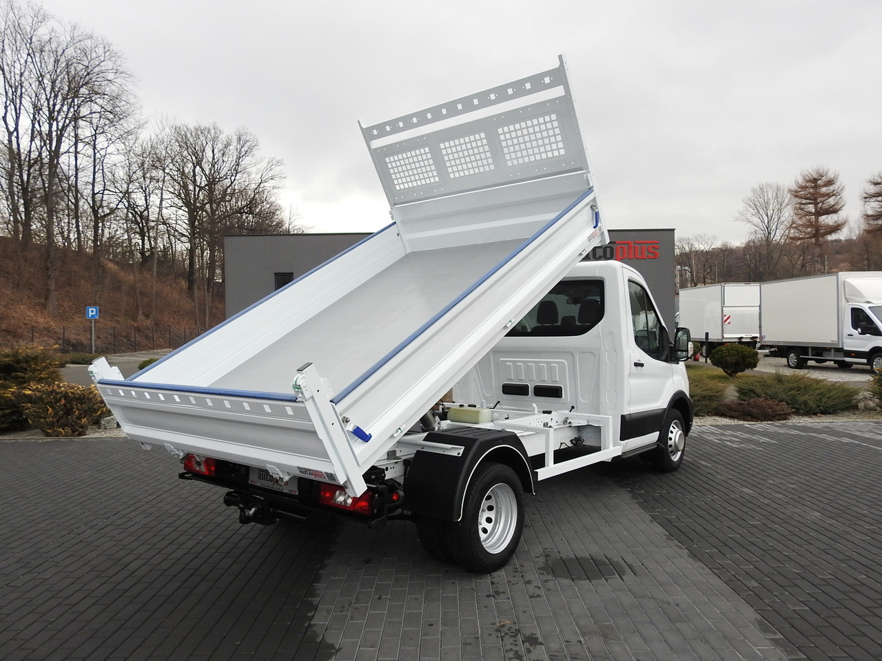 FORD TRANSIT TIPPER LED LIGHTS TWIN WHEELS AIR CONDITIONING 130HP - כלי רכב מסחרי מזהיר: תמונה 3 FORD TRANSIT TIPPER LED LIGHTS TWIN WHEELS AIR CONDITIONING 130HP - כלי רכב מסחרי מזהיר: תמונה 3