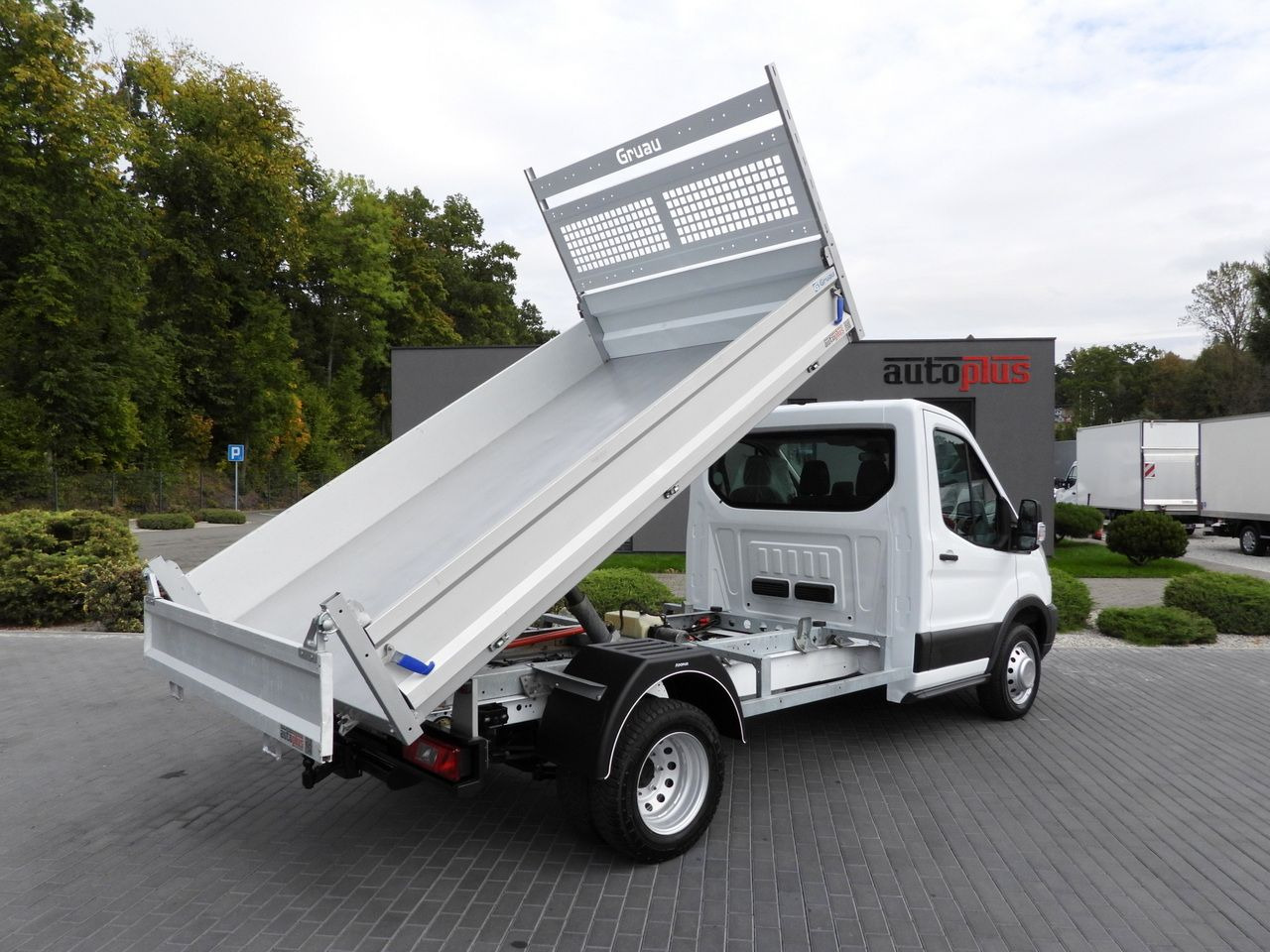 FORD TRANSIT TIPPER TWIN WHEELS 155HP - כלי רכב מסחרי מזהיר: תמונה 3 FORD TRANSIT TIPPER TWIN WHEELS 155HP - כלי רכב מסחרי מזהיר: תמונה 3