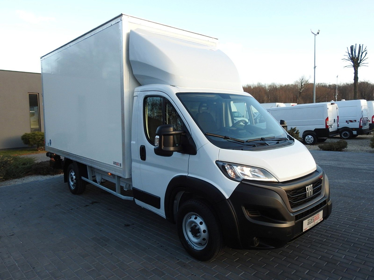 Fiat DUCATO KOFFER AUFZUG 8 PALETTEN TEMPOMAT - כלי רכב מסחרי עם תיבה: תמונה 4 Fiat DUCATO KOFFER AUFZUG 8 PALETTEN TEMPOMAT - כלי רכב מסחרי עם תיבה: תמונה 4