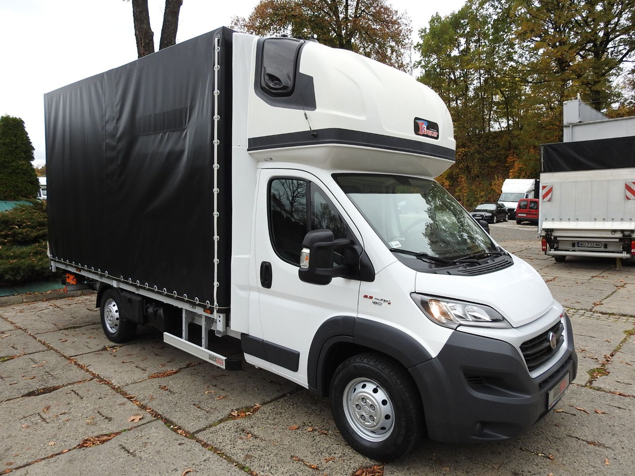 Fiat DUCATO PRITSCHE PLANE AUFZUG 8 PALETTEN WEBASTO - כלי רכב מסחרי עם וילונות צד: תמונה 4 Fiat DUCATO PRITSCHE PLANE AUFZUG 8 PALETTEN WEBASTO - כלי רכב מסחרי עם וילונות צד: תמונה 4