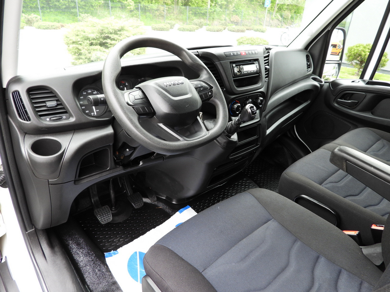 IVECO DAILY 35C14 TIPPER CRUISE CONTROL TWIN WHEELS 140HP - כלי רכב מסחרי מזהיר: תמונה 2 IVECO DAILY 35C14 TIPPER CRUISE CONTROL TWIN WHEELS 140HP - כלי רכב מסחרי מזהיר: תמונה 2
