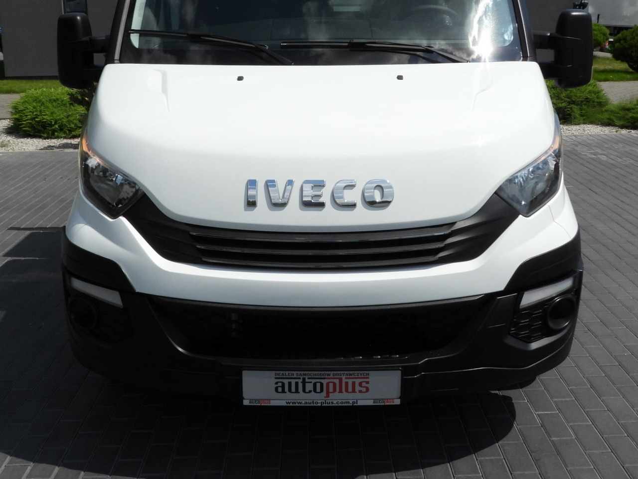 כלי רכב מסחרי מזהיר IVECO DAILY 35C15 TIPPER CRUISE CONTROL TWIN WHEELS AIR CONDITIONING  150HP: תמונה 14