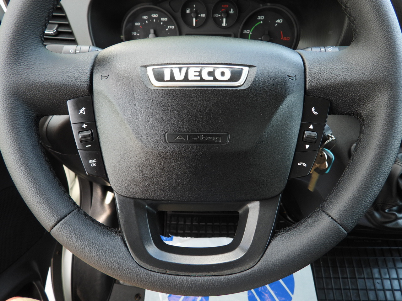 כלי רכב מסחרי מזהיר IVECO DAILY 35C15 TIPPER CRUISE CONTROL TWIN WHEELS AIR CONDITIONING  150HP: תמונה 28