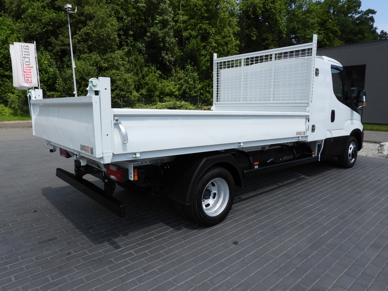 כלי רכב מסחרי מזהיר IVECO DAILY 35C15 TIPPER CRUISE CONTROL TWIN WHEELS AIR CONDITIONING  150HP: תמונה 13