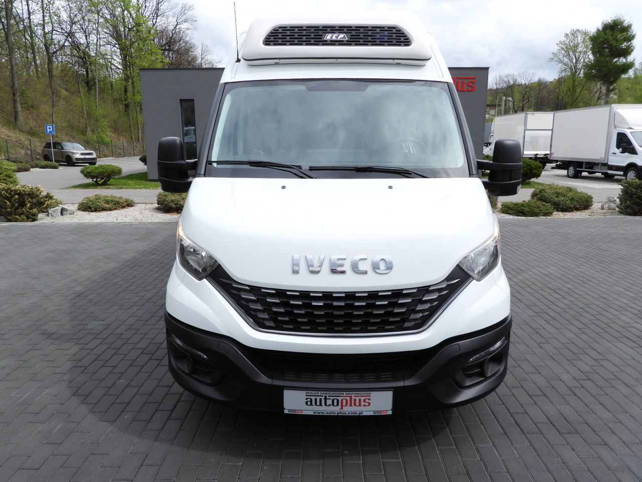 IVECO DAILY 35S14 REFRIGERATOR VAN 0*C POWER SUPPLY 230V CRUISE CONTROL AUTOMATIC TRANSMISSION HI-MATIC AIR CONDITIONING 140HP - כלי רכב מסחרי לקירור: תמונה 5 IVECO DAILY 35S14 REFRIGERATOR VAN 0*C POWER SUPPLY 230V CRUISE CONTROL AUTOMATIC TRANSMISSION HI-MATIC AIR CONDITIONING 140HP - כלי רכב מסחרי לקירור: תמונה 5
