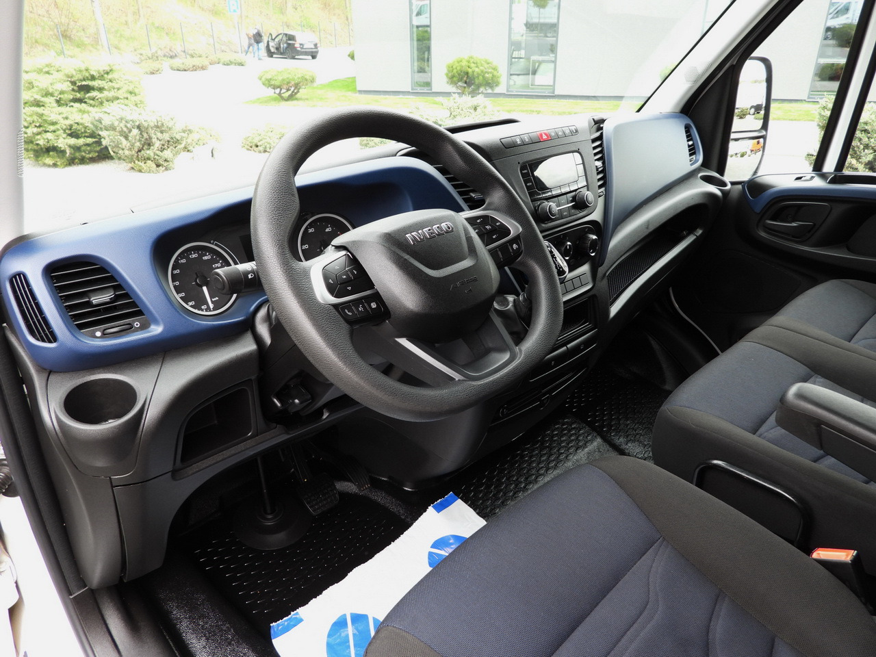 IVECO DAILY 35S14 REFRIGERATOR VAN 0*C POWER SUPPLY 230V CRUISE CONTROL AUTOMATIC TRANSMISSION HI-MATIC AIR CONDITIONING 140HP - כלי רכב מסחרי לקירור: תמונה 2 IVECO DAILY 35S14 REFRIGERATOR VAN 0*C POWER SUPPLY 230V CRUISE CONTROL AUTOMATIC TRANSMISSION HI-MATIC AIR CONDITIONING 140HP - כלי רכב מסחרי לקירור: תמונה 2