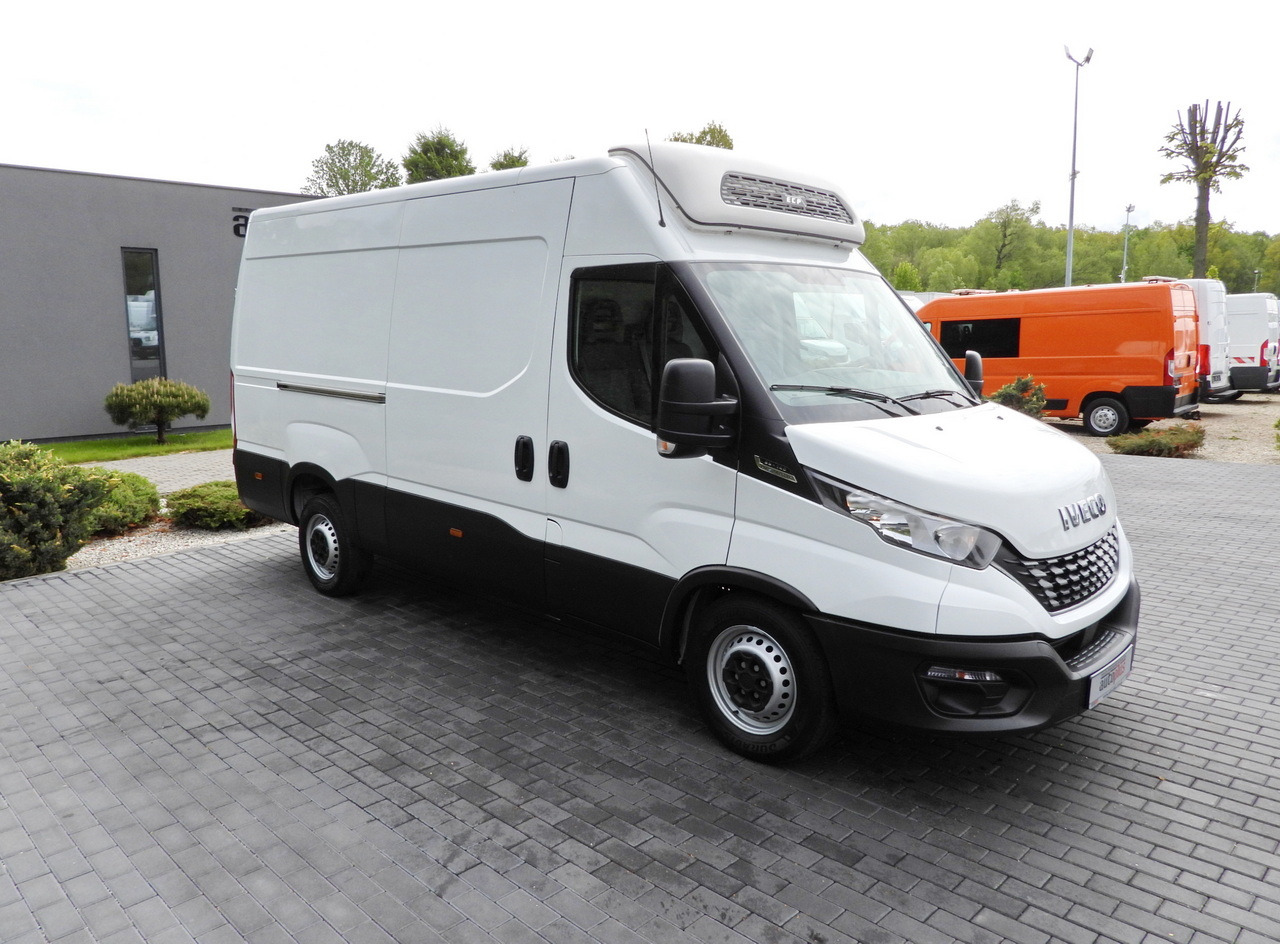 IVECO DAILY 35S14 REFRIGERATOR VAN -10*C POWER SUPPLY 230V CRUISE CONTROL AUTOMATIC TRANSMISSION HI-MATIC AIR CONDITIONING 140HP - כלי רכב מסחרי לקירור: תמונה 4 IVECO DAILY 35S14 REFRIGERATOR VAN -10*C POWER SUPPLY 230V CRUISE CONTROL AUTOMATIC TRANSMISSION HI-MATIC AIR CONDITIONING 140HP - כלי רכב מסחרי לקירור: תמונה 4