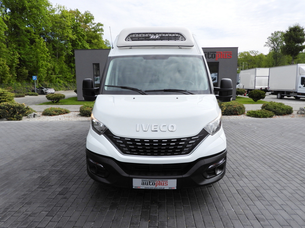 IVECO DAILY 35S14 REFRIGERATOR VAN -10*C POWER SUPPLY 230V CRUISE CONTROL AUTOMATIC TRANSMISSION HI-MATIC AIR CONDITIONING 140HP - כלי רכב מסחרי לקירור: תמונה 5 IVECO DAILY 35S14 REFRIGERATOR VAN -10*C POWER SUPPLY 230V CRUISE CONTROL AUTOMATIC TRANSMISSION HI-MATIC AIR CONDITIONING 140HP - כלי רכב מסחרי לקירור: תמונה 5