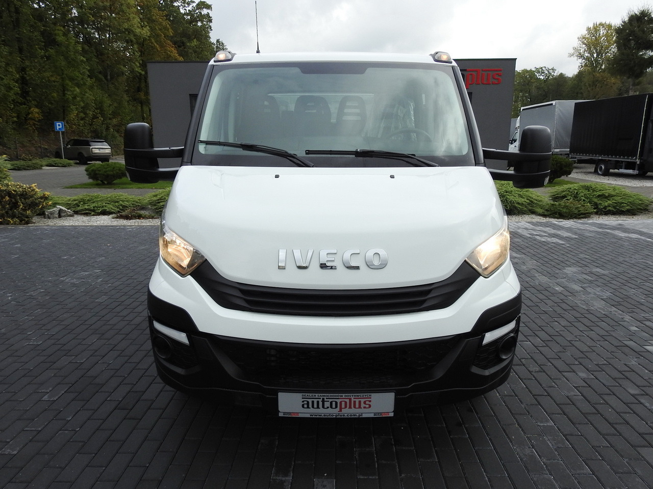 IVECO DAILY 35S15 STAKE BODY DOUBLE CABIN DOKA 7 SEATS AIR CONDITIONING 150HP - כלי רכב מסחרי במיטה שטוחה: תמונה 5 IVECO DAILY 35S15 STAKE BODY DOUBLE CABIN DOKA 7 SEATS AIR CONDITIONING 150HP - כלי רכב מסחרי במיטה שטוחה: תמונה 5