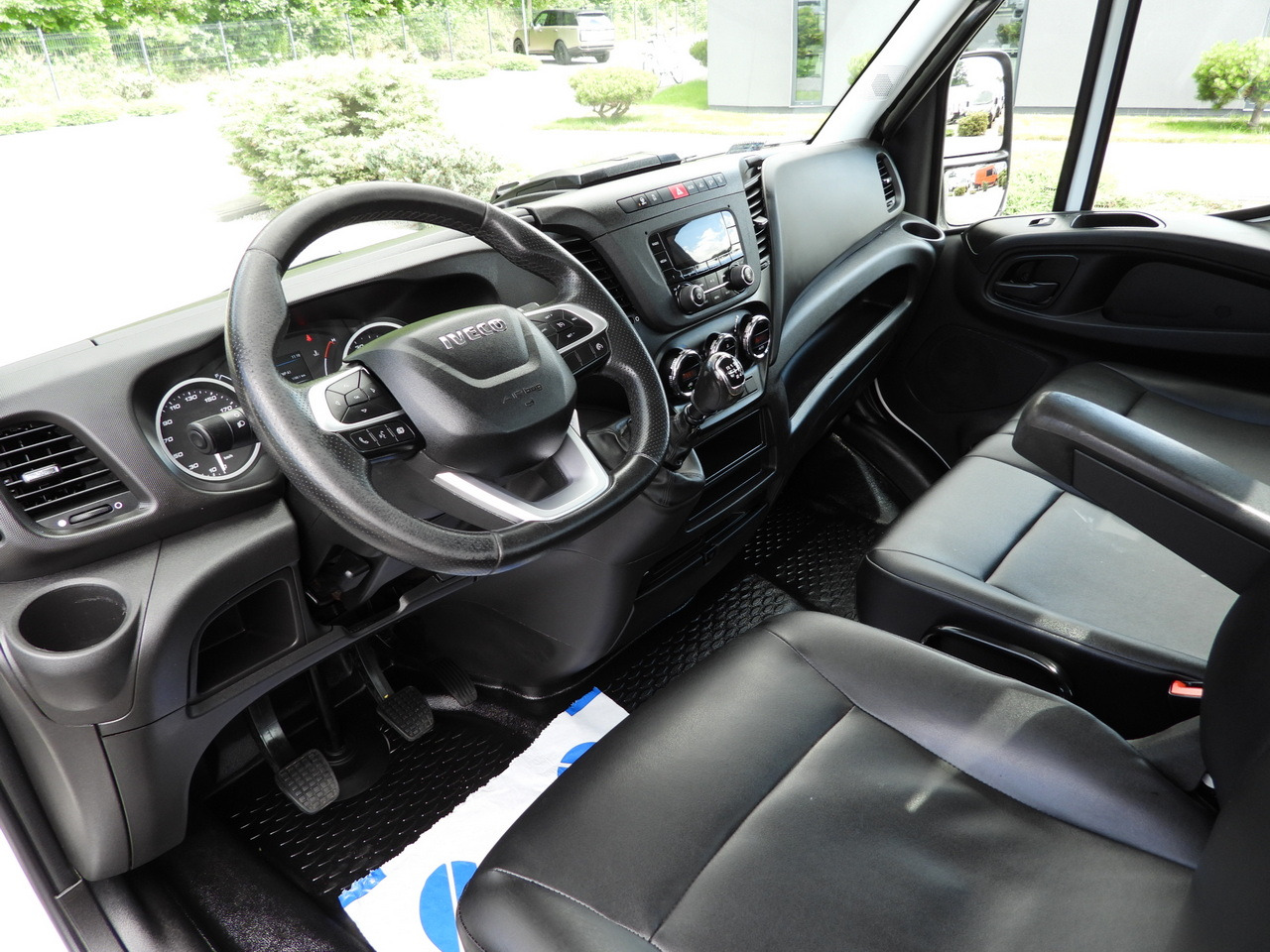 IVECO DAILY 35S16 STAKE BODY 10 PALLETS CRUISE CONTROL AIR CONDITIONING 160HP - כלי רכב מסחרי במיטה שטוחה: תמונה 2 IVECO DAILY 35S16 STAKE BODY 10 PALLETS CRUISE CONTROL AIR CONDITIONING 160HP - כלי רכב מסחרי במיטה שטוחה: תמונה 2
