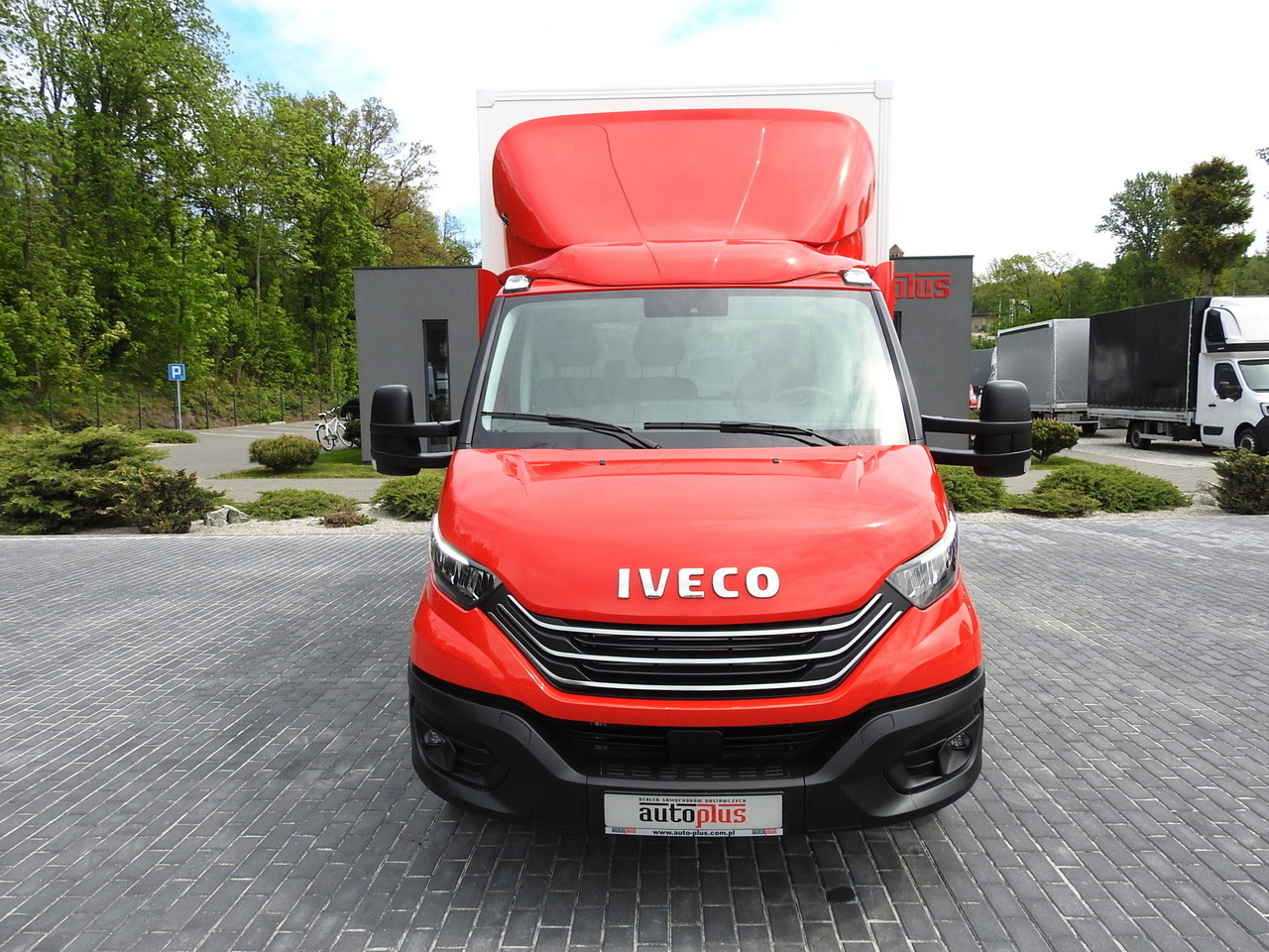 IVECO DAILY 35S18 NEW BOX 10 PALLETS CRUISE CONTROL NAVIGATION AIR CONDITIONING LED LIGHTS GUARANTEE 180HP - כלי רכב מסחרי עם תיבה: תמונה 5 IVECO DAILY 35S18 NEW BOX 10 PALLETS CRUISE CONTROL NAVIGATION AIR CONDITIONING LED LIGHTS GUARANTEE 180HP - כלי רכב מסחרי עם תיבה: תמונה 5