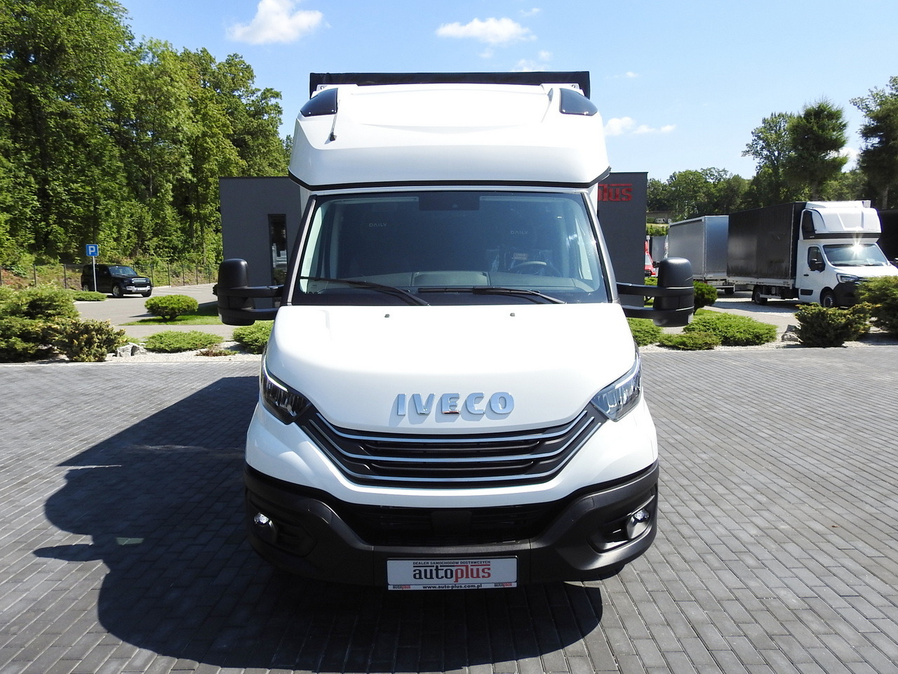 IVECO DAILY 35S18 NEW TARPAULIN 8 PALLETS CRUISE CONTROL NAVIGATION LED LIGHTS AUTOMATIC TRANSMISSION HI-MATIC MANUFACTURERS WARRANTY 180HP - כלי רכב מסחרי עם וילונות צד: תמונה 5 IVECO DAILY 35S18 NEW TARPAULIN 8 PALLETS CRUISE CONTROL NAVIGATION LED LIGHTS AUTOMATIC TRANSMISSION HI-MATIC MANUFACTURERS WARRANTY 180HP - כלי רכב מסחרי עם וילונות צד: תמונה 5