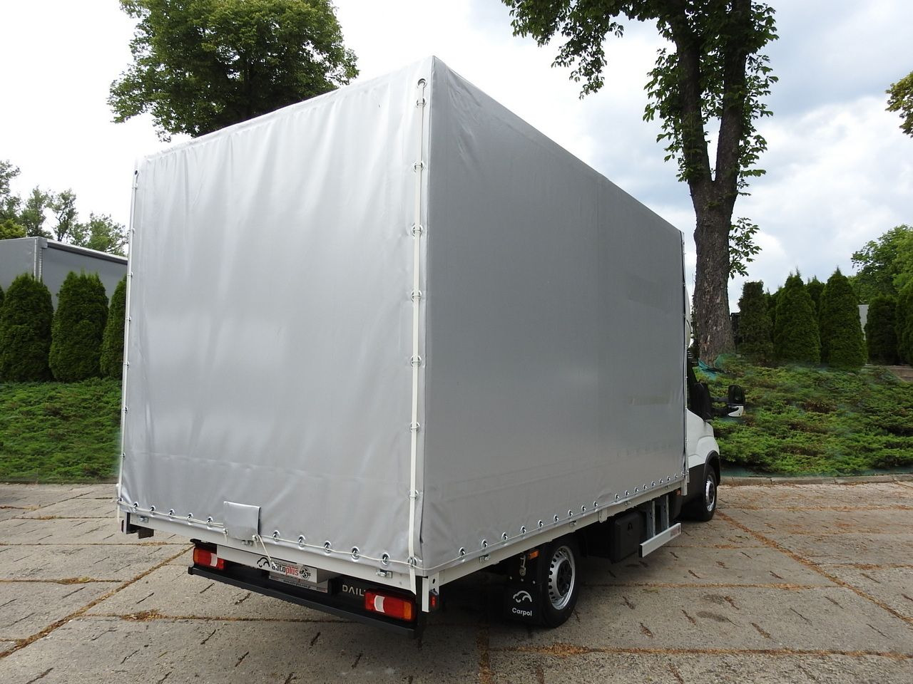 IVECO DAILY 35S18 NEW TARPAULIN WEBASTO CRUISE CONTROL AIR CONDITIONING 180HP - כלי רכב מסחרי עם וילונות צד: תמונה 3 IVECO DAILY 35S18 NEW TARPAULIN WEBASTO CRUISE CONTROL AIR CONDITIONING 180HP - כלי רכב מסחרי עם וילונות צד: תמונה 3
