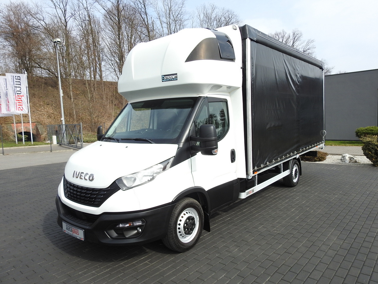 כלי רכב מסחרי עם וילונות צד IVECO DAILY 35S18 TARPAULIN 10 PALLETS WEBASTO CRUISE CONTROL AIR CONDITIONING 180HP: תמונה 6 כלי רכב מסחרי עם וילונות צד IVECO DAILY 35S18 TARPAULIN 10 PALLETS WEBASTO CRUISE CONTROL AIR CONDITIONING 180HP: תמונה 6