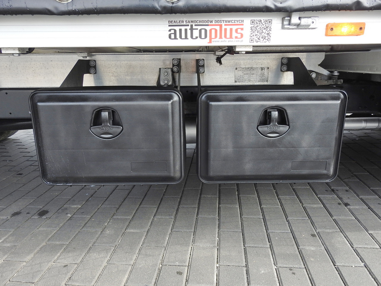 כלי רכב מסחרי עם וילונות צד IVECO DAILY 35S18 TARPAULIN 10 PALLETS WEBASTO CRUISE CONTROL AIR CONDITIONING 180HP: תמונה 24 כלי רכב מסחרי עם וילונות צד IVECO DAILY 35S18 TARPAULIN 10 PALLETS WEBASTO CRUISE CONTROL AIR CONDITIONING 180HP: תמונה 24