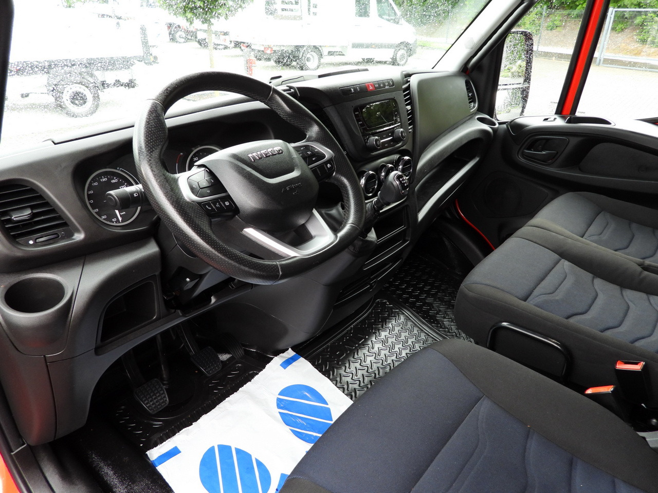 IVECO DAILY 35S18 TARPAULIN 10 PALLETS WEBASTO CRUISE CONTROL LED LIGHTS AIR CONDITIONING 180HP - כלי רכב מסחרי עם וילונות צד: תמונה 2 IVECO DAILY 35S18 TARPAULIN 10 PALLETS WEBASTO CRUISE CONTROL LED LIGHTS AIR CONDITIONING 180HP - כלי רכב מסחרי עם וילונות צד: תמונה 2